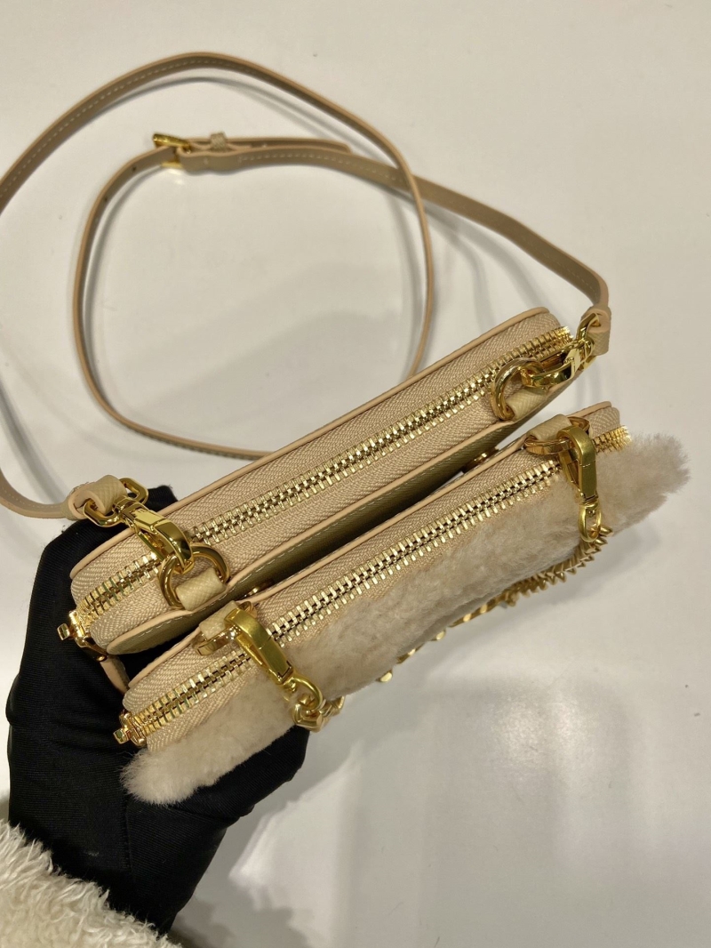 Pra*a triangle pouch